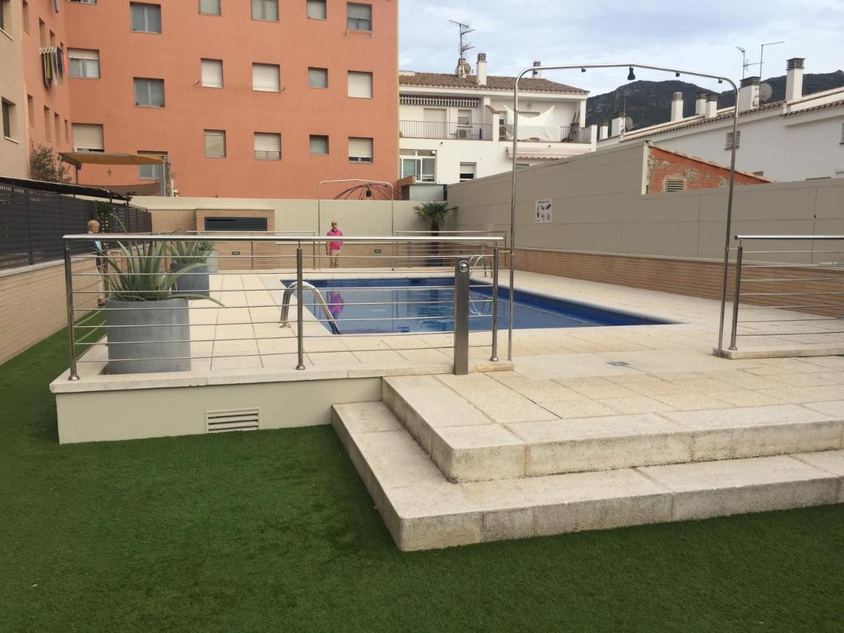 Appartement standing 58m plage à 3mn en voiture Roses Exterior foto