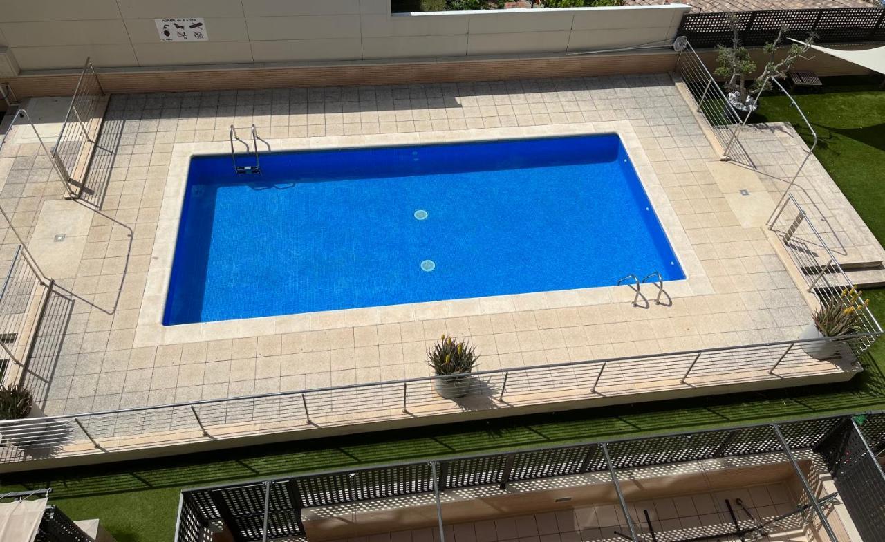 Appartement standing 58m plage à 3mn en voiture Roses Exterior foto